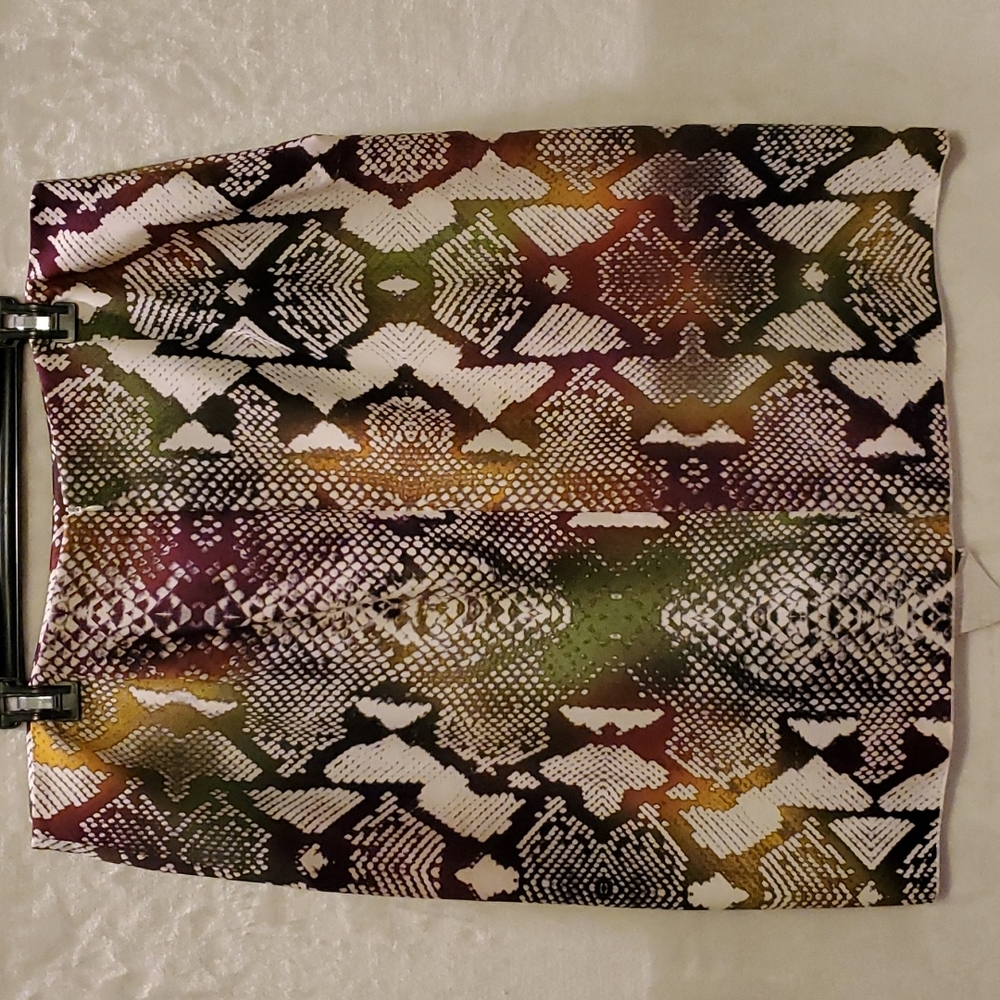 Worthington Skirts Asymmetrical Sexy front split - 2 pieces Size 16 green/multi - Picture 4 of 9